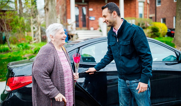 NDG Senior Citizens’ Council programs include transportation services to medical appointments and treatment. Photo courtesy of the NDG Senior Citizens’ Council