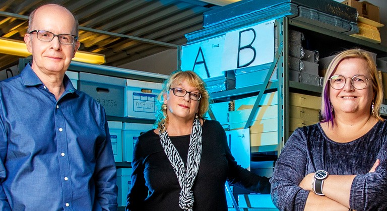 LtoR:: Vincent Ouellette, Caroline Sigouin and Nathalie Hodgson all began working as archivists at Concordia in 1988. LtoR: Vincent Ouellette, Caroline Sigouin and Nathalie Hodgson all began working as archivists at Concordia in 1988.