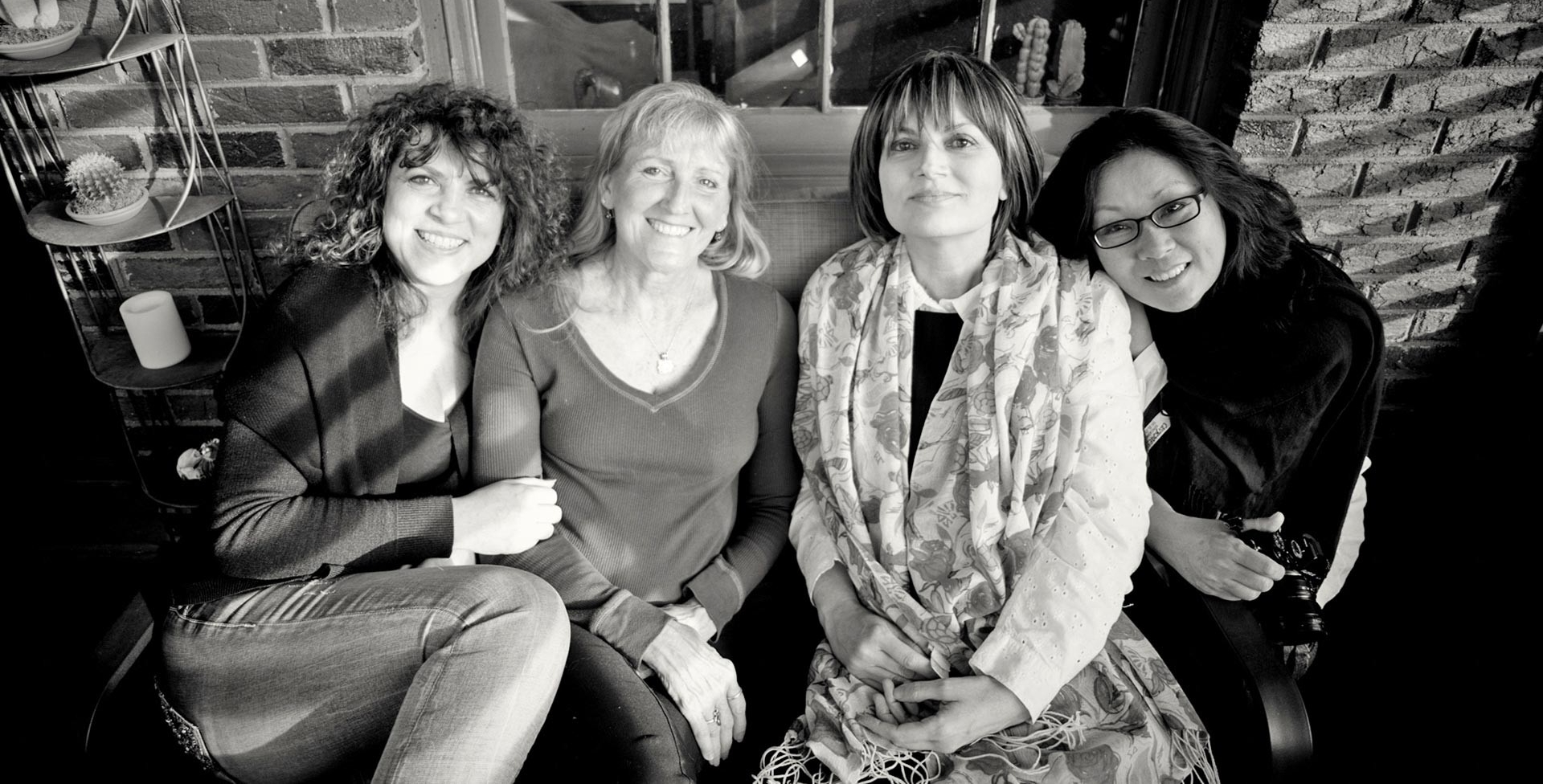 Andrea Pritchard, Carol Guzy, Alexandra Avakian, and Yunghi Kim