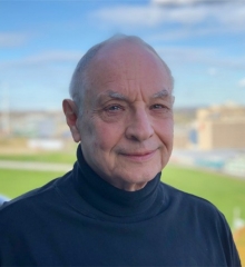 A headshot of David Zitner