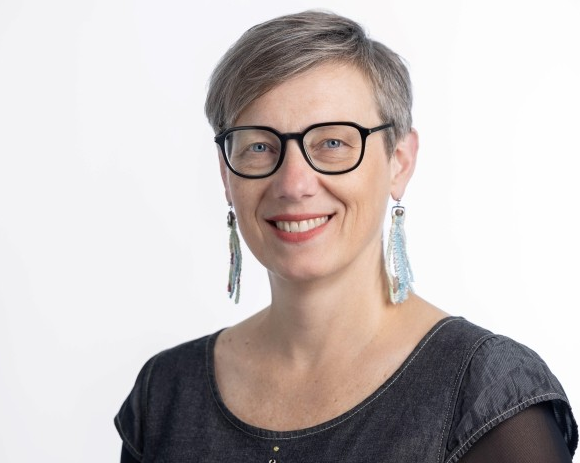From podcasts to streaming platforms and beyond, Meredith Dellandrea helps shape the next generation of news at CBC