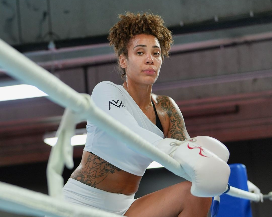 Boxer Tammara Thibeault makes history in the ring