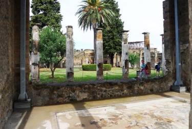 Floor mosaic in Pompeii