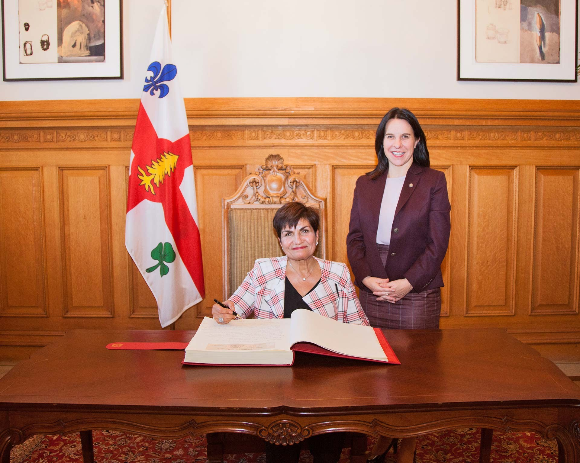 Alumna Gina Cody visits city hall to sign Montreal’s Livre d’or