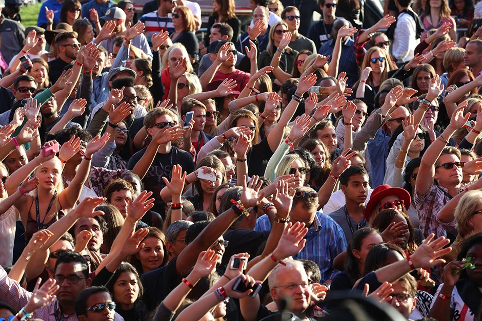 Crowds of people enjoying music at the Global Citizen Festival in Central Park, 2015