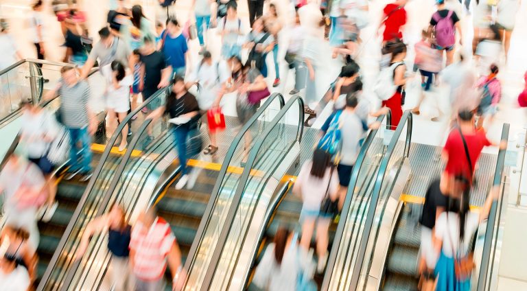 Caroline Roux : « Les spécialistes du domaine connaissent depuis longtemps l’attrait et le pouvoir du marketing de rareté. »