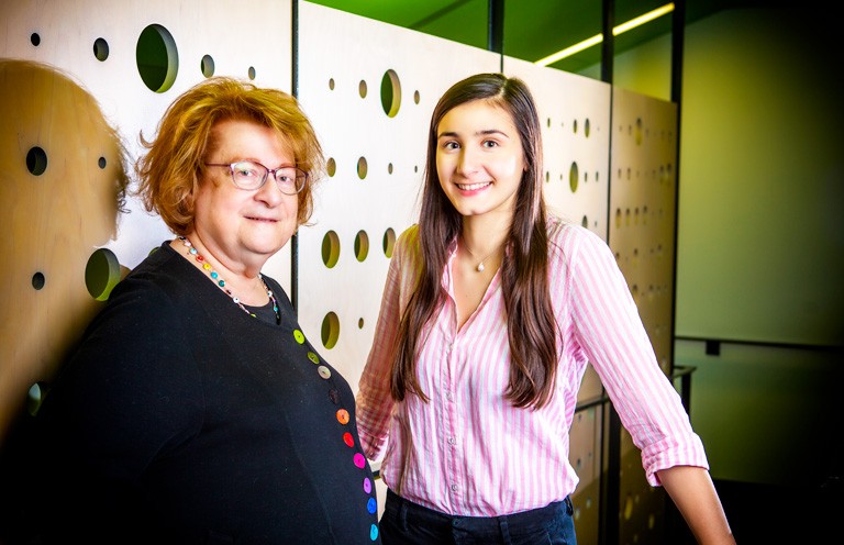 Shoushi Bakarian (à droite) avec Arpi Hamalian. | Photo : Concordia 