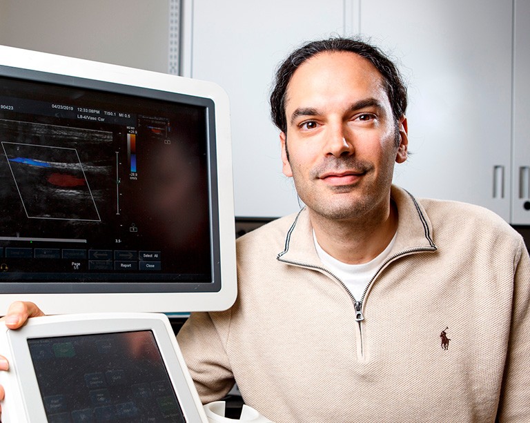 Un professeur de Concordia explore la technologie des microbulles en vue d’améliorer la libération de médicaments
