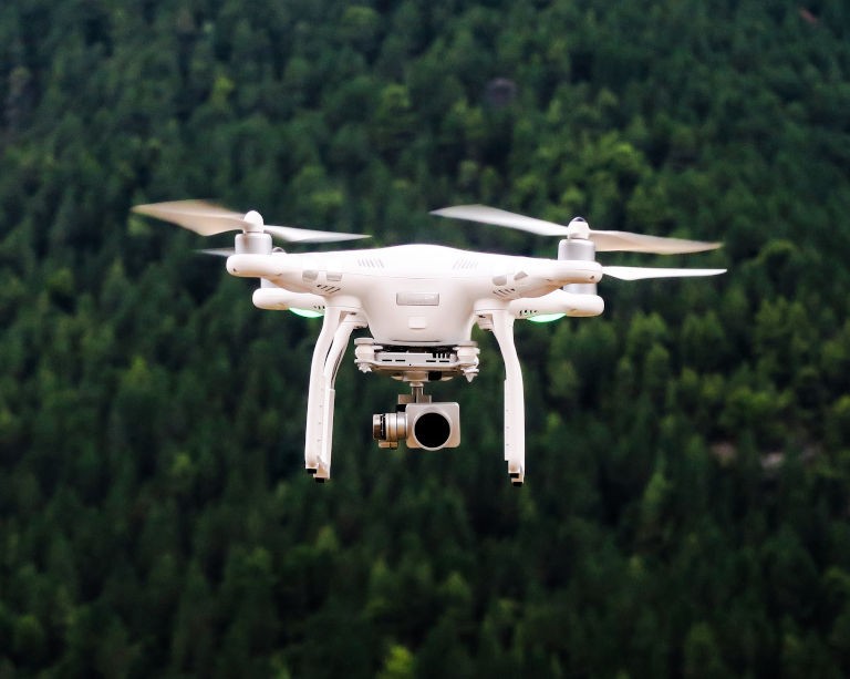 Les drones, nouveau moyen de première intervention contre les incendies de forêt, selon un chercheur de Concordia