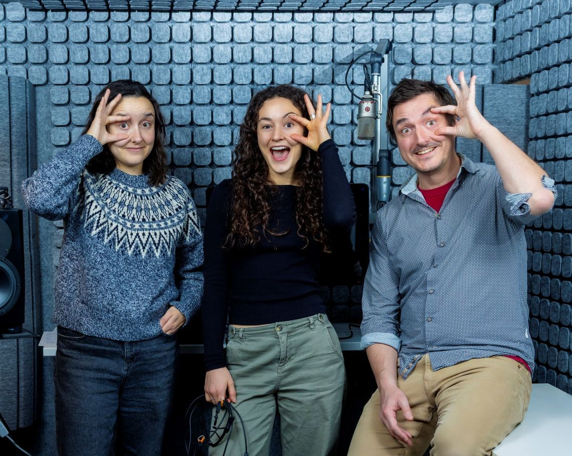 Cligner des yeux moins souvent pourrait indiquer que le cerveau travaille davantage pour écouter, selon une étude de l’Université Concordia