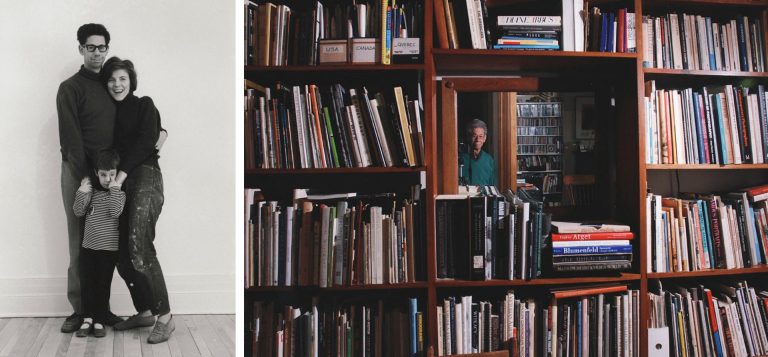 Un diptyque présentant à gauche une photo en noir et blanc d'une petite famille (père, mère et jeune enfant) et à droite un homme âgé se prenant en photo devant un miroir de bibliothèque.