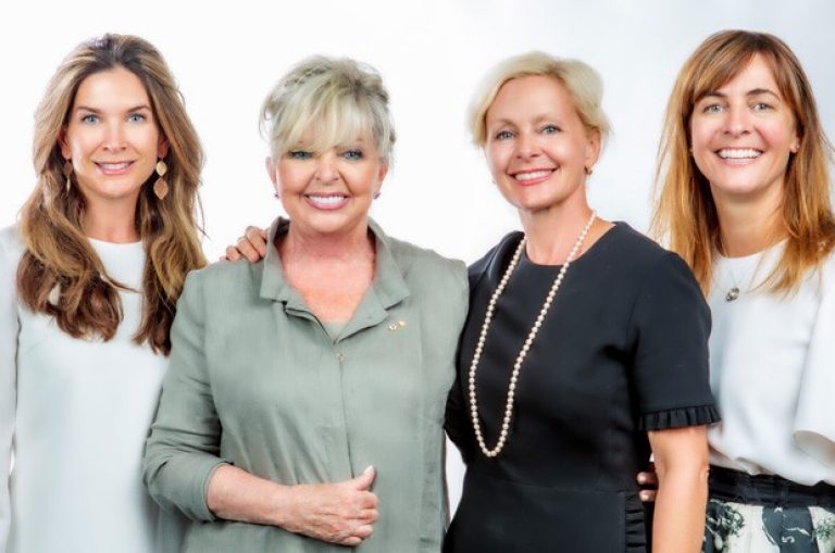 From left: Marie-Lise Andrade, General Manager, Lise Watier Foundation; Lise Watier, Founder; Isabel Dunnigan, Associate Vice-President, Lifelong Learning (Concordia University) and Executive Director (Concordia Continuing Education); and Claude Bernard, Development Director, Lise Watier Foundation.