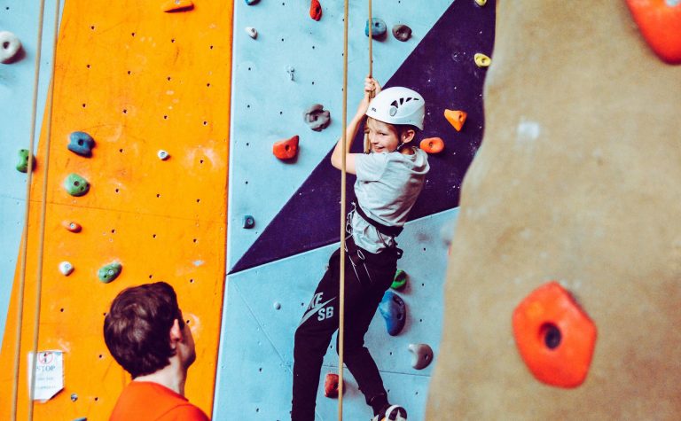 Caroline Fitzpatrick: “Indoor play might be linked to decreased weight but it might also be reducing stress levels in children.” | Photo by Rachel on Unsplash