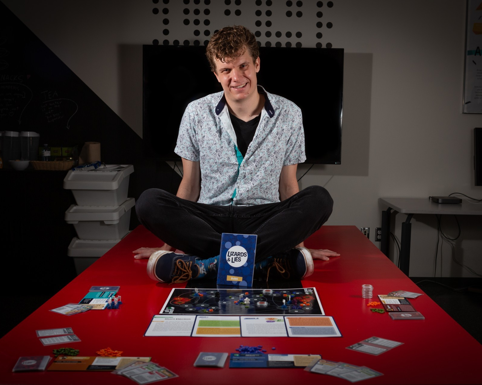 Concordia PhD student creates a board game about online conspiracies and how social media and its users amplify them