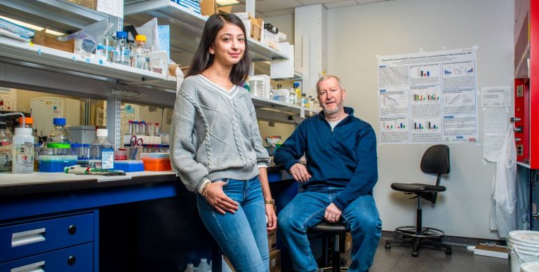 Paria Asadi and Michael Sacher in their lab