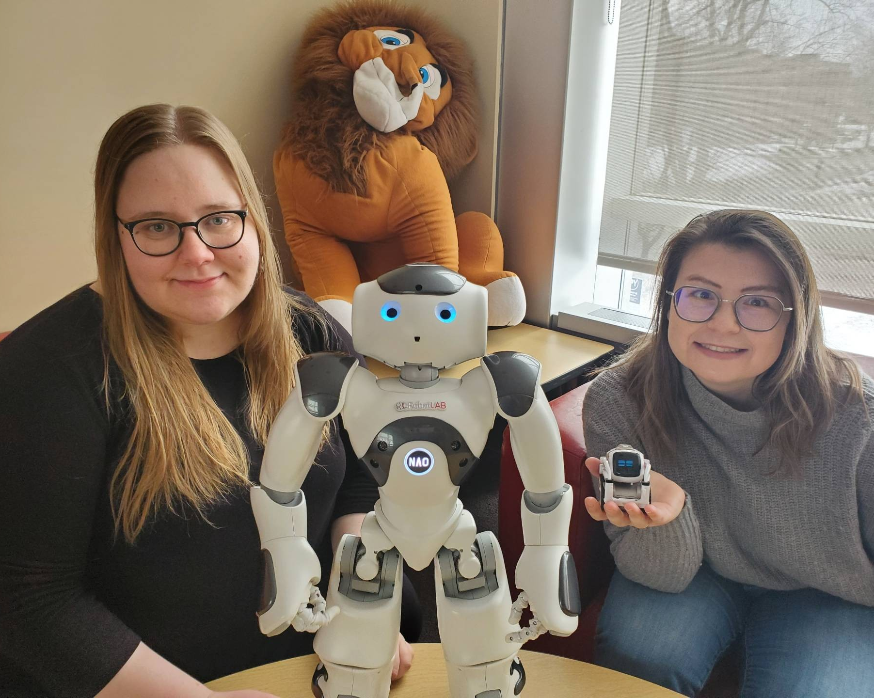 Preschoolers would rather learn from a competent robot than an incompetent human, Concordia study shows