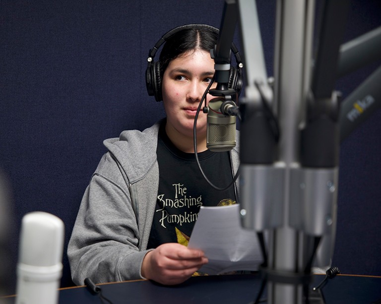 Concordia students support the creation of a community podcast by Kahnawà:ke eighth graders
