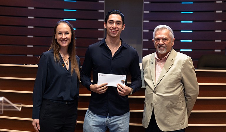 From left: Claudine Trahan, Ivan Francisco Mendez Vesga, François Gerin-Lajoie. Three people, a woman and two men, standing together and smiling for the camera.