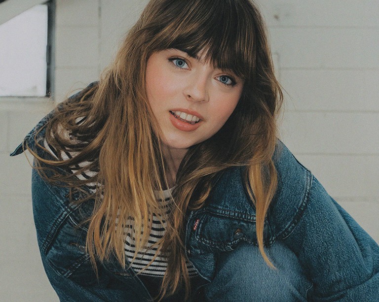 Concordia student Billie du Page wins a Félix at the recent ADISQ Gala