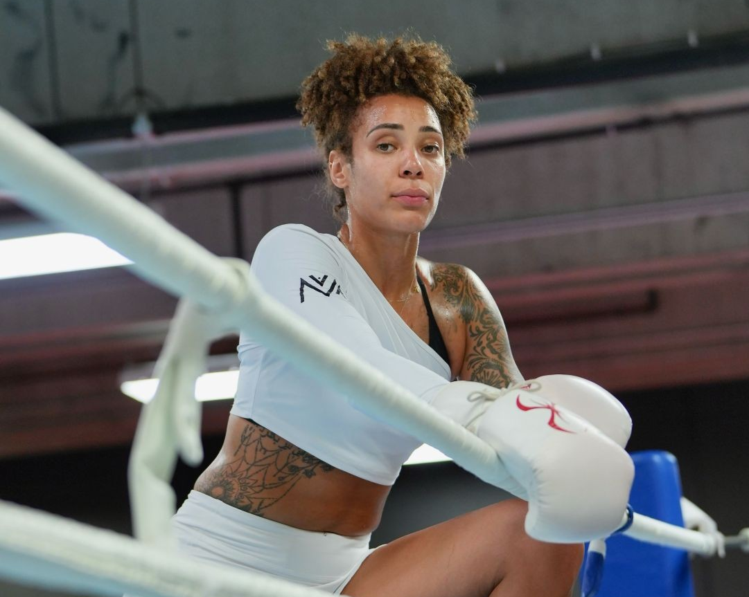 La boxeuse Tammara Thibeault écrit une page d’histoire sur le ring