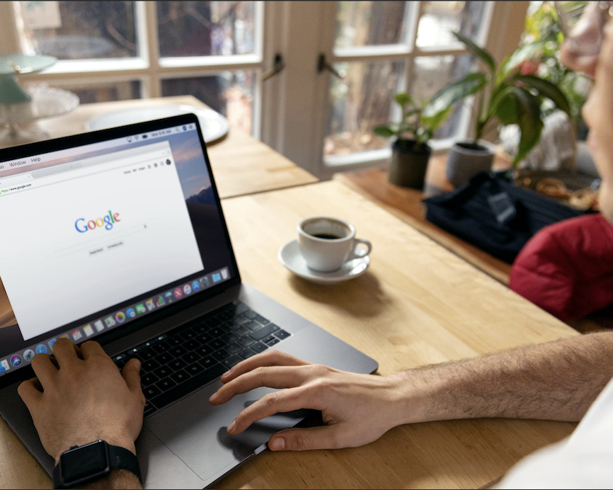 Trois stratégies pour se démarquer dans les résultats de recherche en 2025