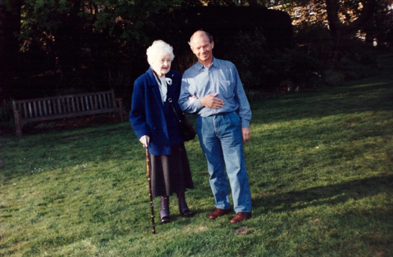 Marjorie Marnoch avec Sandy, qui était l'un des 10 enfants à sa charge.