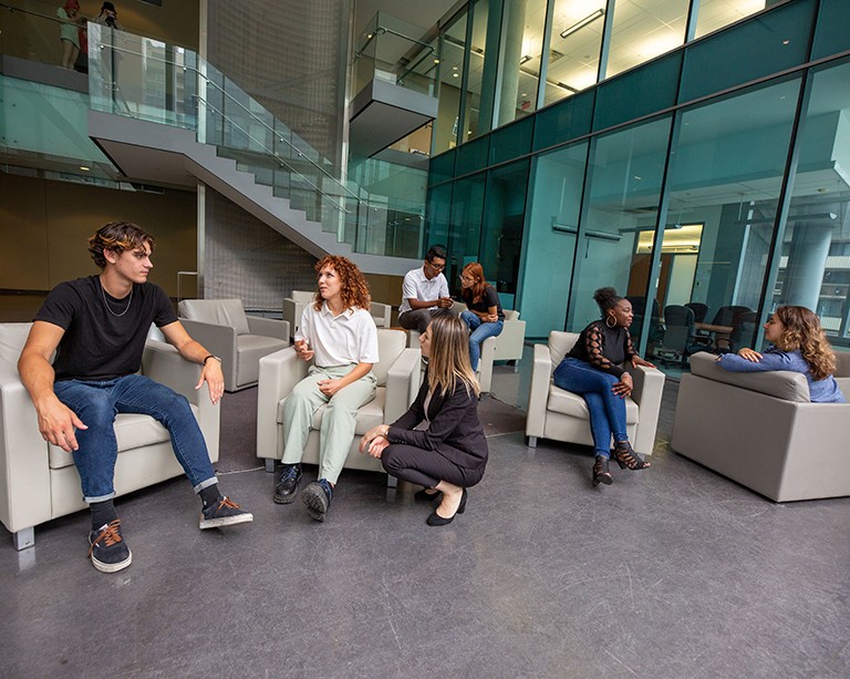Le concours Délie ta langue! de l’Université de Montréal appelle à la participation des étudiants de Concordia