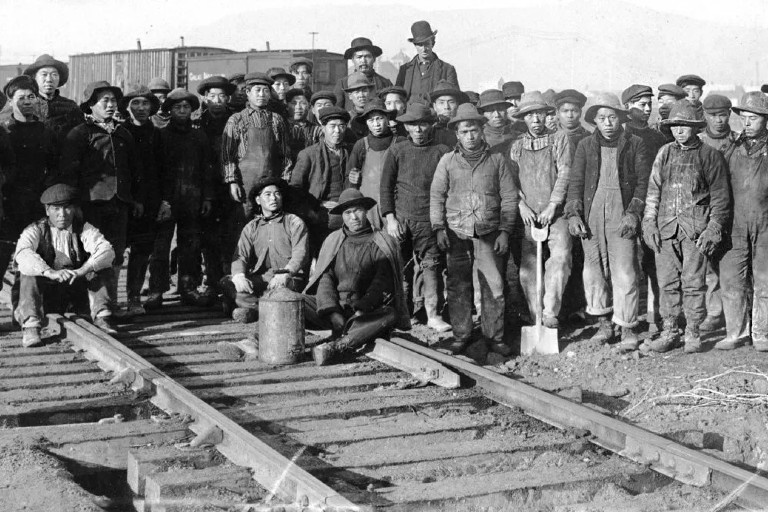 Travailleurs chinois sur le chemin de fer du Canadien Pacifique