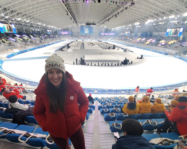 Une monitrice de la clinique de thérapie du sport de l’Université Concordia brille aux Jeux olympiques d’hiver de la jeunesse de 2024, en Corée du Sud