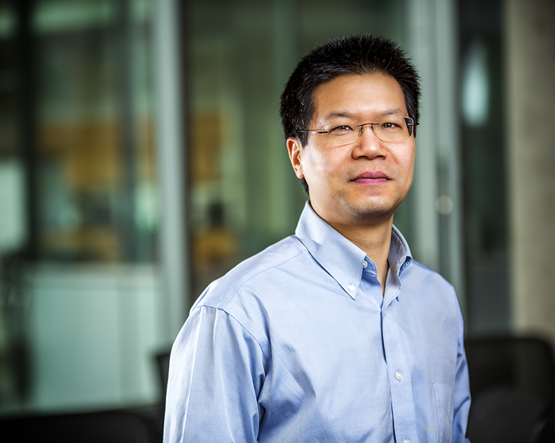 Des chercheurs de Concordia découvrent des composés organiques pouvant remplacer les métaux lourds dans les batteries