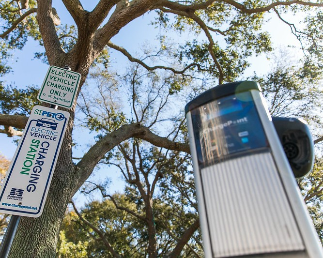 RECHERCHE: Comment rendre les bornes de recharge des véhicules électriques plus résistantes aux cyberattaques