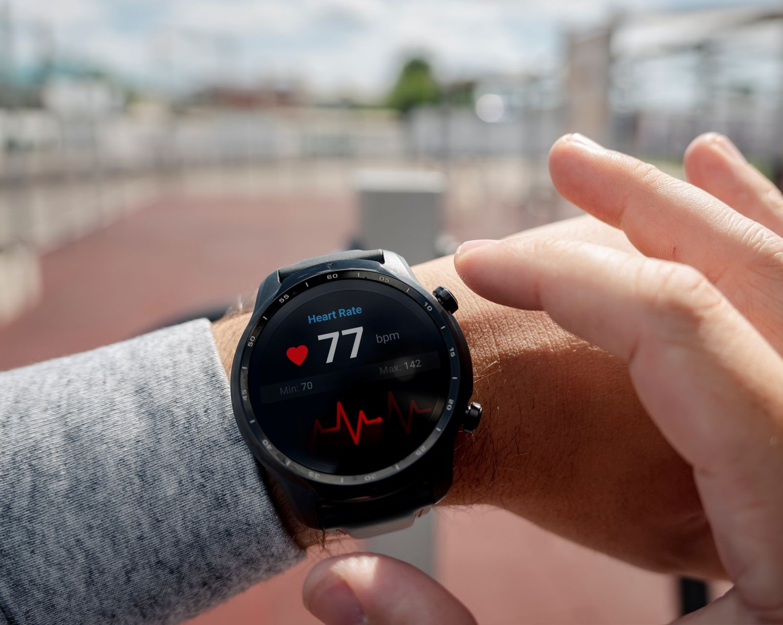 RECHERCHE : Les montres connectées pourraient offrir un moyen respectueux de la vie privée de vérifier l'âge en ligne